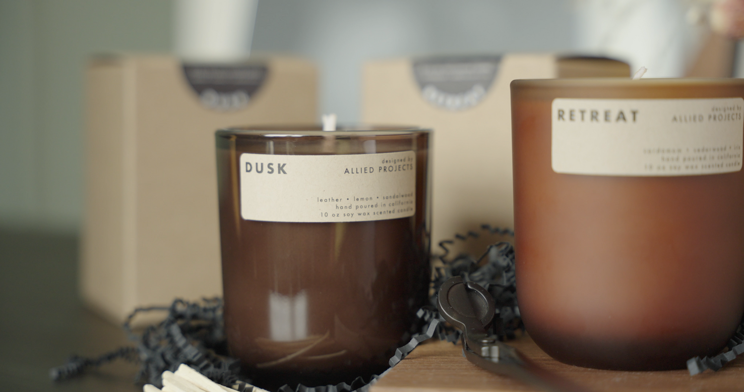 Luxury candle with clean-burning wax and natural fragrance by Allied Goods. Eco-friendly candle with sustainable ingredients for a refreshing home scent. Allied Goods Dusk candle with calming scent for a peaceful home ambiance. Retreat luxury candle by Allied Goods, designed for a rejuvenating, fresh home fragrance.